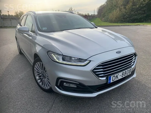 Ļoti labā tehniskā un vizuālā stāvoklī. Laicīgi veiktas apkopes ford centrā. Jaunas ziemas un vasaras riepas ...