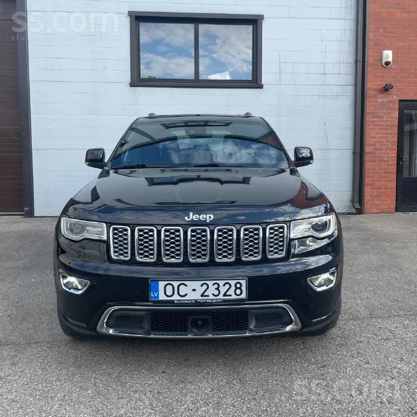 Pārdodu Jeep Grand Cherokee 

Vēsturiskais ieskats par šo automāšinu :