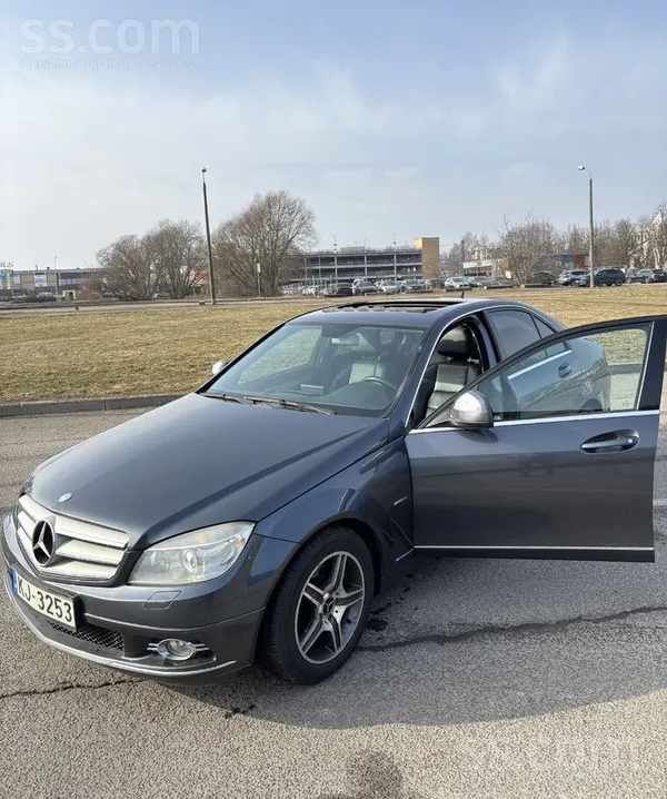 Mercedes Pārdodu Mercedes Benz C-klases sedanu Avantgarde k