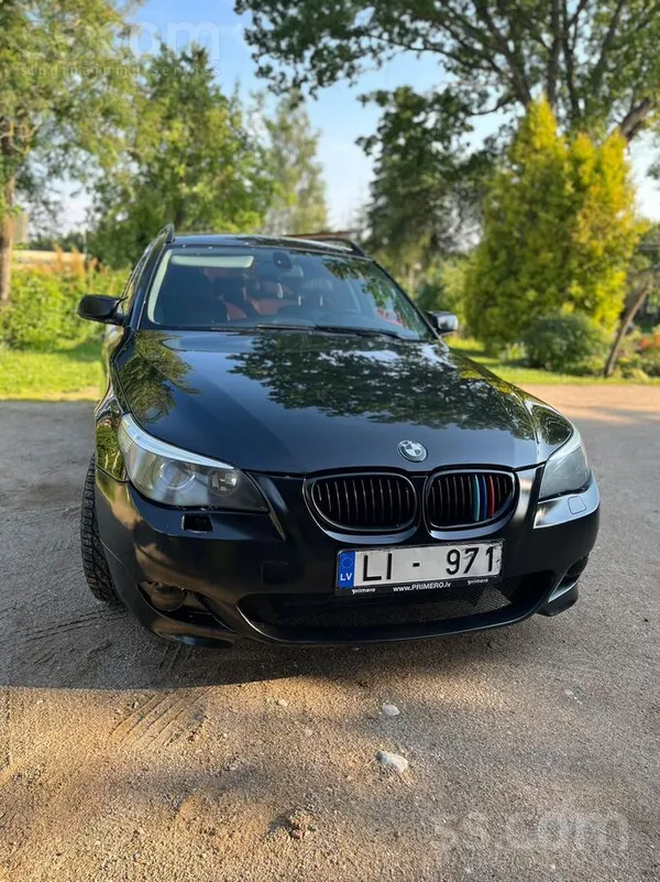 BMW Pārdod BMW E61 525d