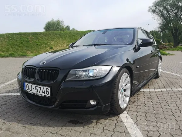 BMW Teicamā stāvoklī gan tehniski gan vizuali. 