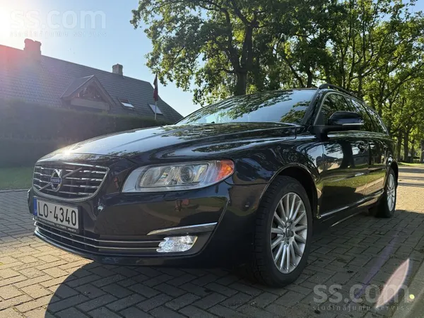 Pārdodu ļoti koptu un uzticamu Volvo V70 facelift ar oriģinālo Volvo 2.0 D3