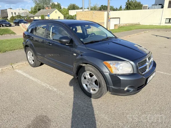 Dodge Pārdodu Dodge Caliber 1.8 benzīnu ar manuālo ātrum