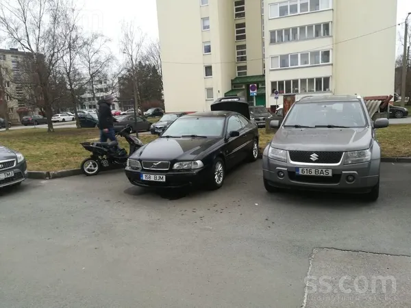 Volvo Pardodu Volvo C70 2000 gada 2.4T 143Kw ar manuālo 