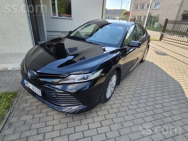 Toyota Toyota Camry 2.5 Hybrid, komplektācija Business. 