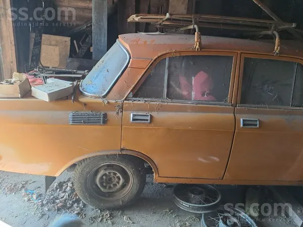 Moskvich Pārdodu rezdaļām ...