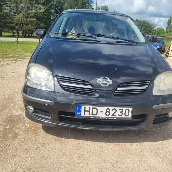 Nissan Pārdodās Nisan tino, jauni bremžu suporti, kluči. 