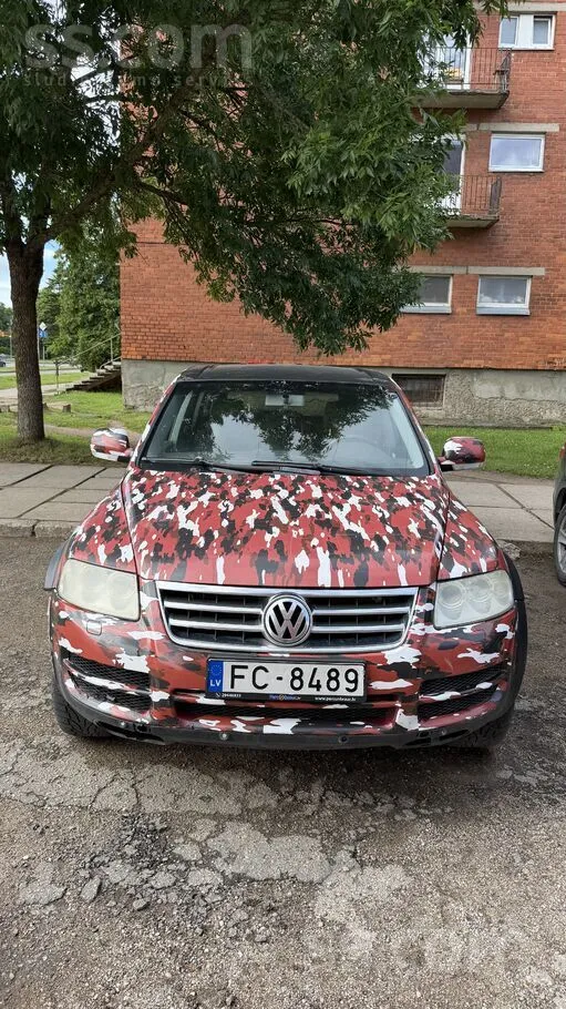 Volkswagen Продаётся Volkswagen Touareg 2004 года в камуфляжн