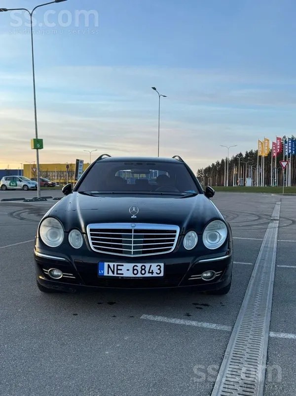 Mercedes Pārdod Mercedes-Benz E320 Cdi, 2008. gada izlaidum