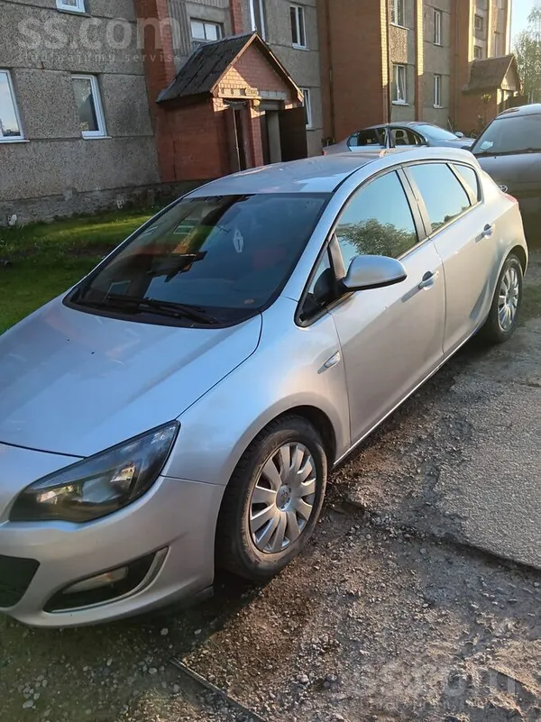 Opel Pārdod Opel Astra 1.7D, 2012.gada ar 267448 km nob