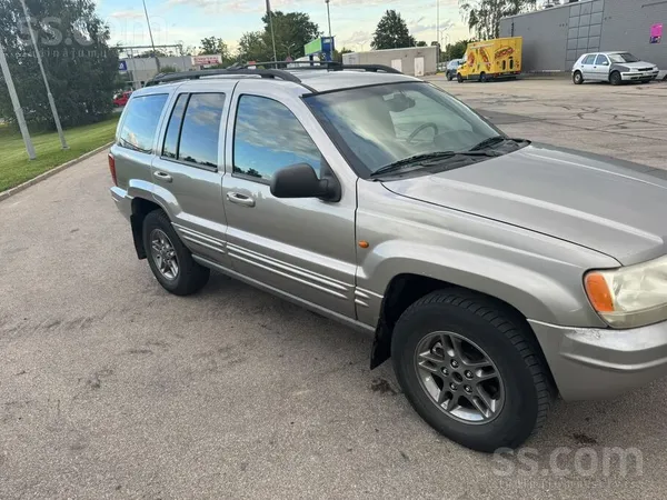 Pārdošanā 200. gada Jeep Grand Cherokee WJ. Pieklājīgā vizuālā un tehniskā s