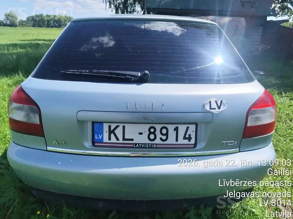 Audi Auto defekts sajūtām