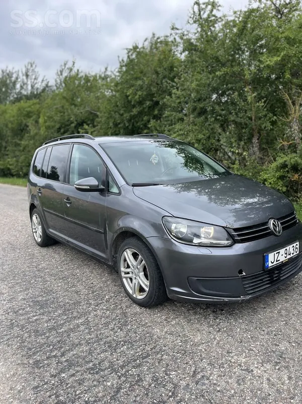 Volkswagen Pārdodu vw Touran 1.6tdi ar Čipu , žiperīgs, tai p