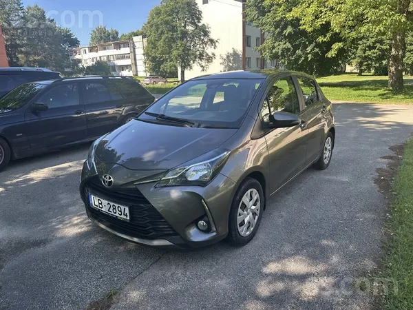 Toyota Pārdodu Toyota Yaris 2017. gada ar 1.5 benzīna dzi