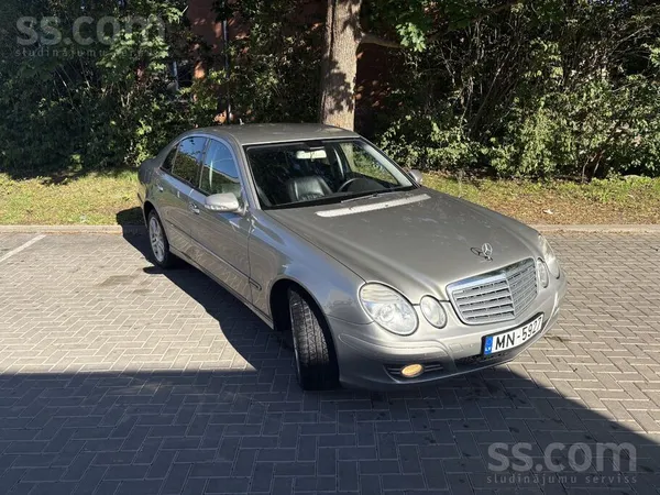 Mercedes Pārdodu koptu un uzticamu Mercedes-Benz W211. Auto
