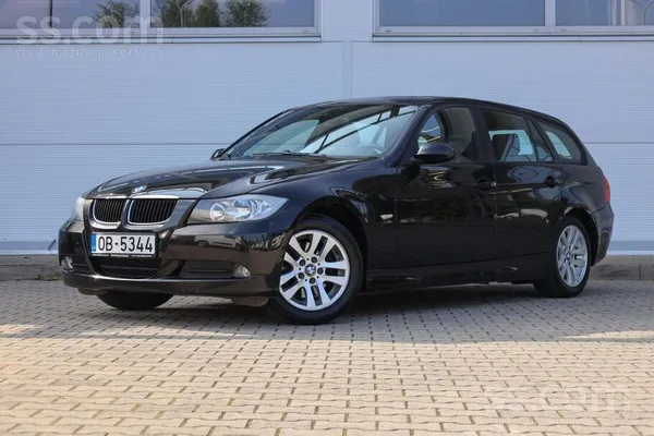 BMW 2.0benz. , 105kw, automāts