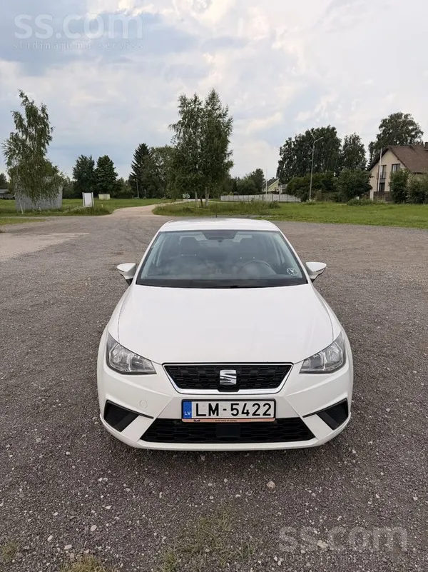 Pārdodu Seat Ibiza ar 1.6 litru dīzeļdzinēju un manuālo 5 ātrumu kārbu.