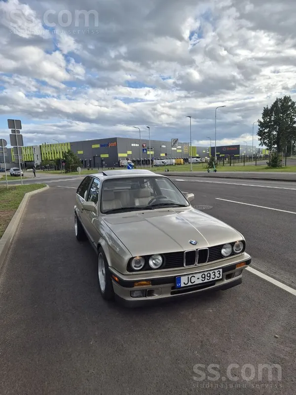 BMW 325