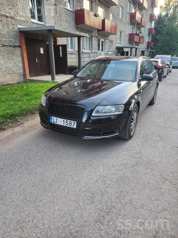 Audi Ir nopūsta apakša ar kobru, labas vasaras riepas, 
