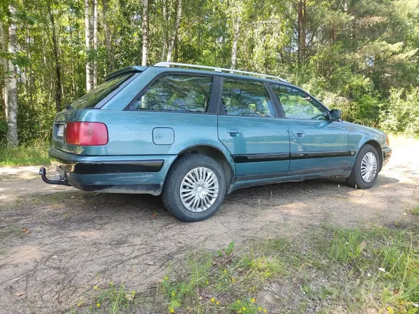 Audi Pārdodu audi 100 C4 kuzavs ar 2, 0 benzīna motoru.