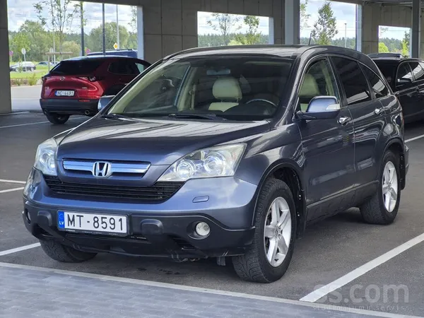 Honda Benzīns un gāze labā tehniskā un vizuālā stāvoklī.
