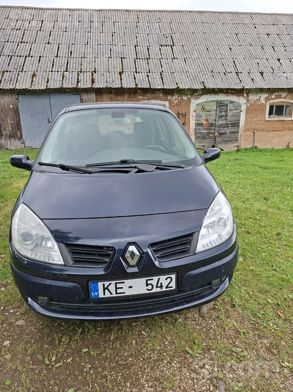 Renault Pārdod ekonomisku auto, sīkāk info pa telefonu.