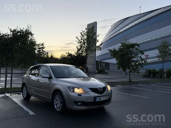 Mazda Pārdodu Mazda 3 2007. gads. Ar kārbu un motoru vis