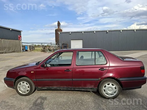 Volkswagen Pārdodu. 2005.gadā atdzīta no Vācijas. Viens īpašn