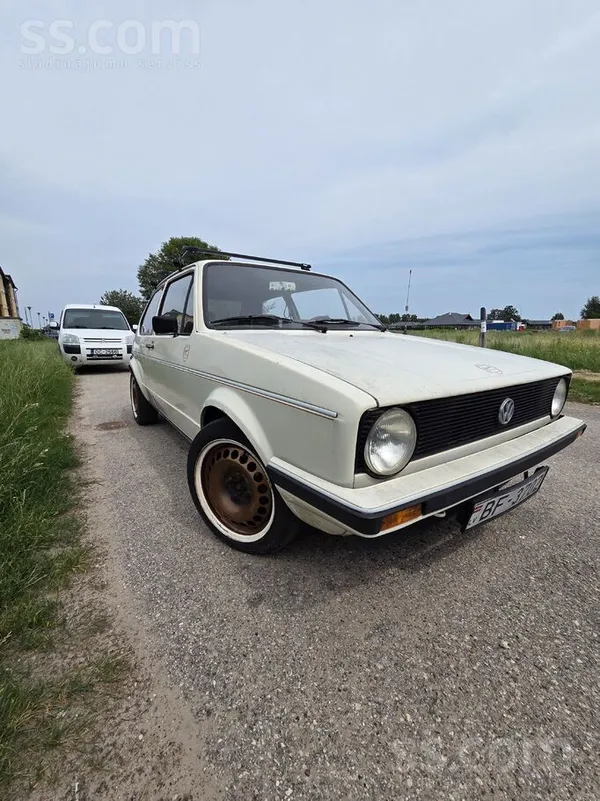 Volkswagen Pārdodu savu klasisko 1983. gada Volkswagen Golf 1