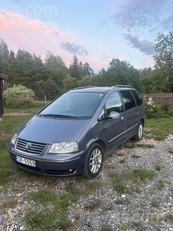 Volkswagen Labvakar. Pārdodu Sharan 2009 gada 1.9tdi 85kw Aut