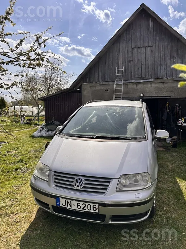 Volkswagen Pārdod 2006. gada Sharan 2.0 Tdi. Tam ir 475 000 o