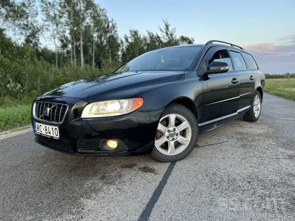 Volvo Pārdodu Volvo v70 2.4 dīzelis 120kw.