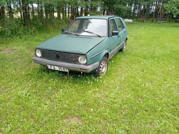 Volkswagen Pārdodu 1989. gada Volkswagen Golf II. Auto ir sav