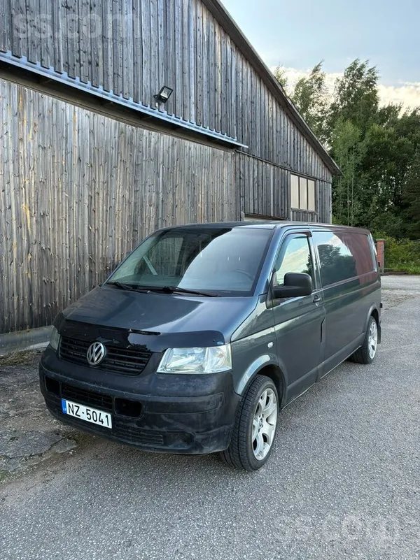 Volkswagen Pārdodu praktisko VW transporter T5 ar 2.5 dīzeļa 
