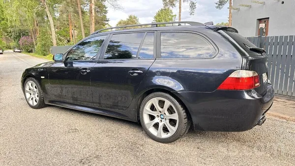 BMW Privātpersona pārdod salīdzinoši koptu auto ar ori
