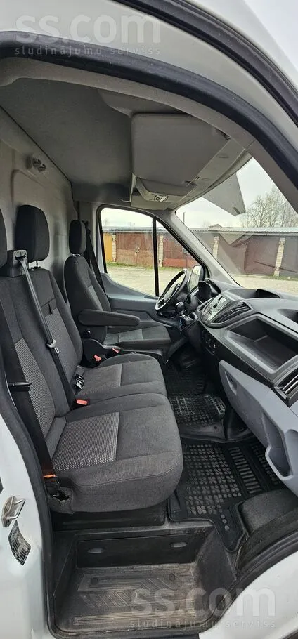 Ford Pārdod Ford Transit Custom kravas busiņu