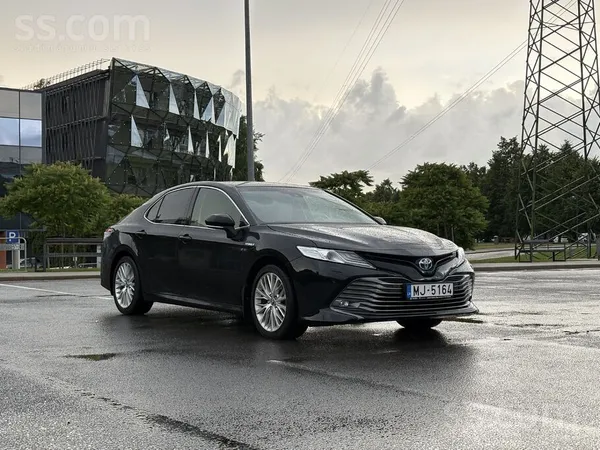 Toyota Toyota Camry Hybrid 2.5 Latvijā pirkta 1 īpašnieks