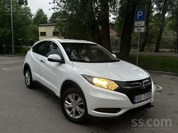 Honda Hr-V 2016, 1.6 дизель, механика

Продаю свою Honda Hr-V. Машина в нашей семье с 2016 года, я первый и единственный вл ...