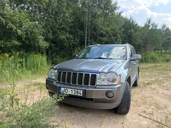 Jeep В нормальном техническом состоянии. Поменян бак на