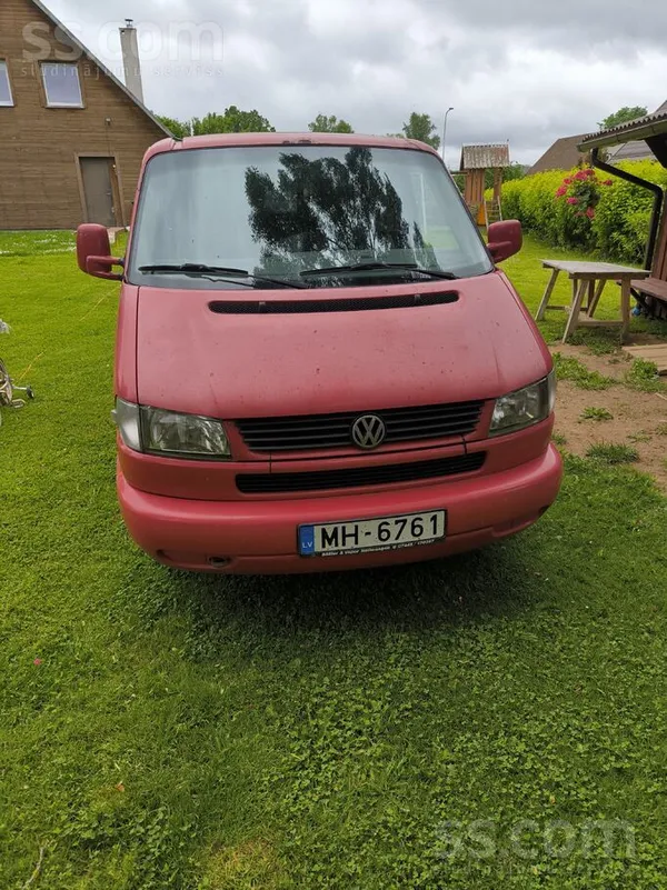 Volkswagen Pārdodu, ir 7 krēsls un plaukts bagāžniekam. ...
