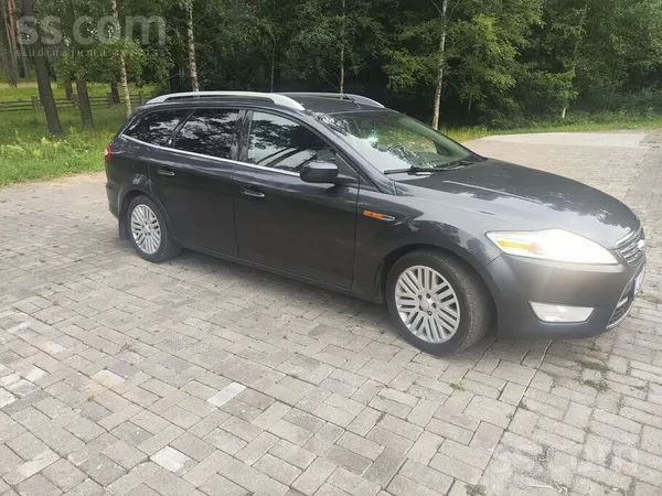 Ford Машина в хорошем состоянии, мотор работает без про