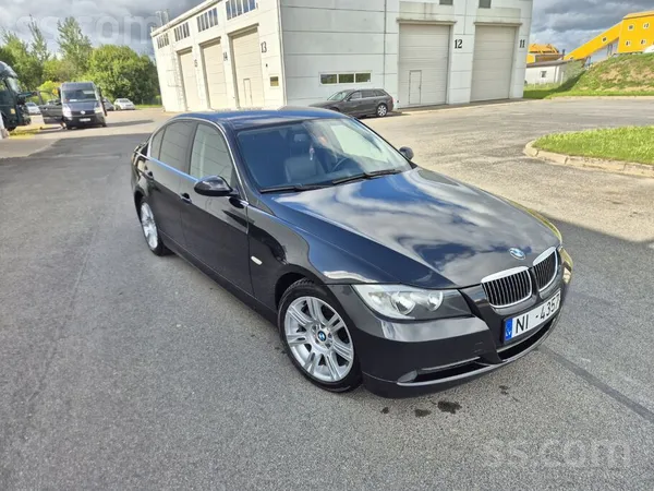 BMW Pārdodu BMW 325xi (x drive) 2006. gada black sapph