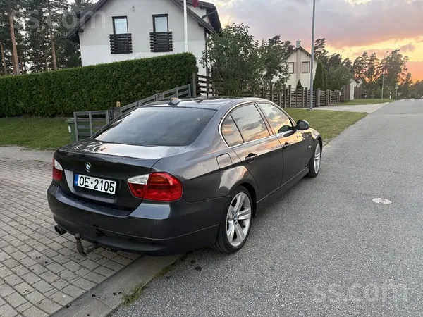 BMW Pārdošanā BMW 325I, salīdzinoši mazu laiku atpakaļ