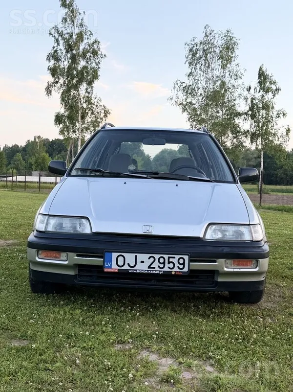 Pārdodu Honda Shuttle Ee4 4x4

1.6 benzīna dzinējs, 110 ZS. 

Cena norād