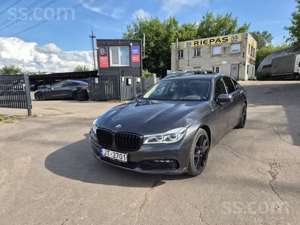 BMW BMW 740D Xdrive 3.0l dīzelis. 235kw 