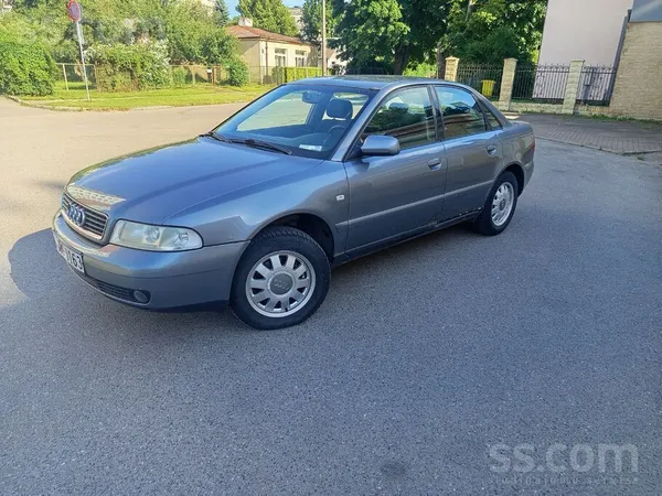 Audi Pārdodu audi benzīns/gāze labā tehniskā stāvoklī. 