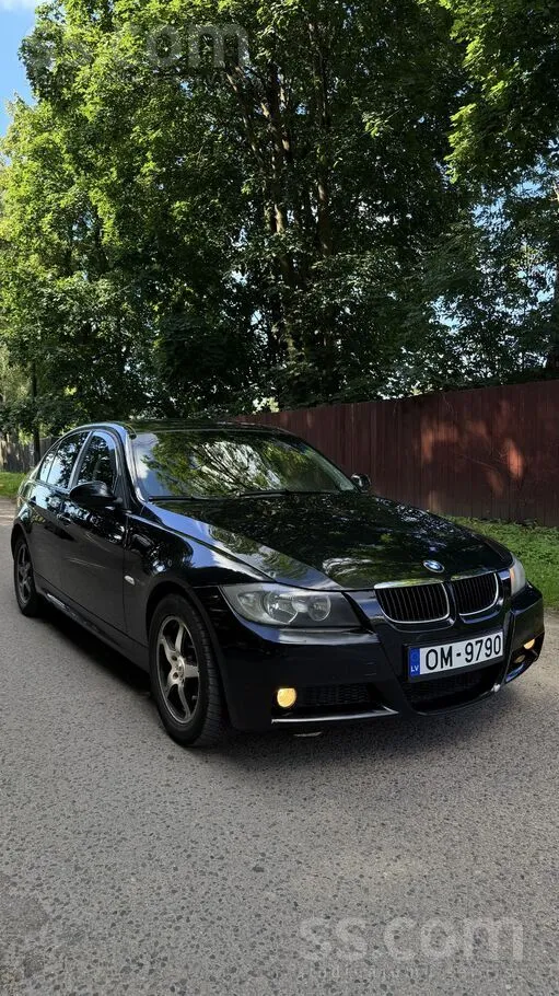 BMW Pārdod E90 M-pack Sedanu. 