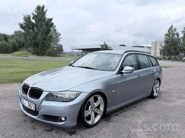 BMW Pardodu e91 318d ar 105kw motoru. Auto kopumā laba