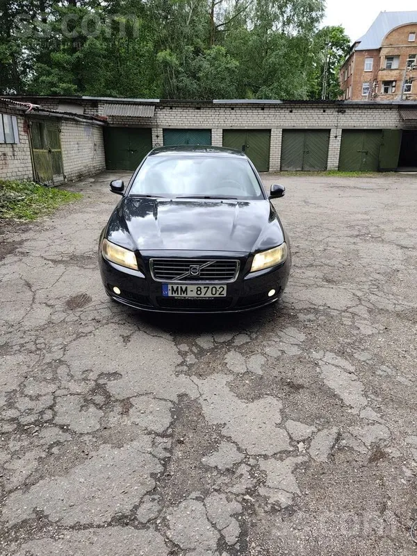 Volvo Pārdod Volvo S80