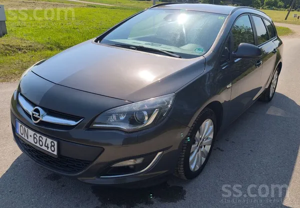 Opel Pārdod auto tikko no Vācijas. Bi-Xenon, līniju un 